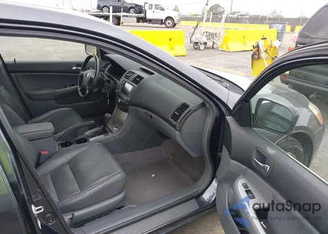 2003 Honda Accord 2.4 Ex from USA, damaged, VIN JHMCM56763C040930